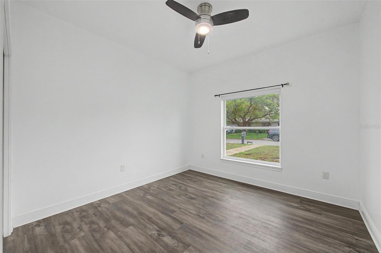 ROYAL CREST ESTATES UNIT 1 - Residential Lease