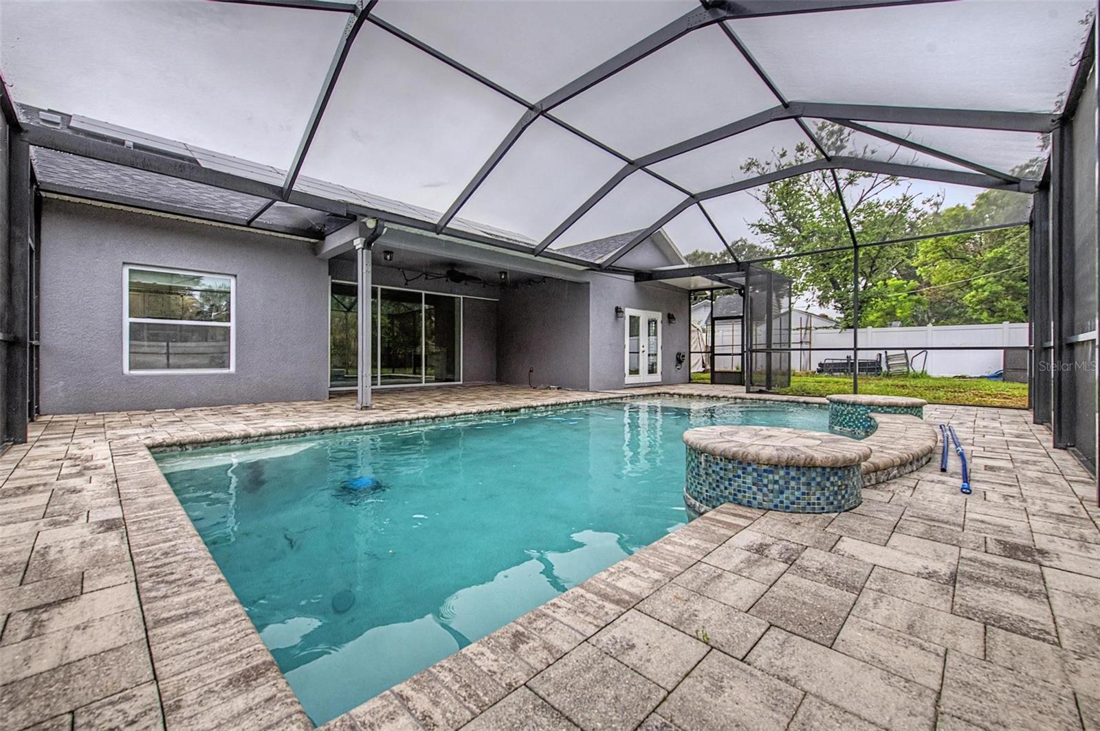 ROYAL CREST ESTATES UNIT 1 - Residential Lease