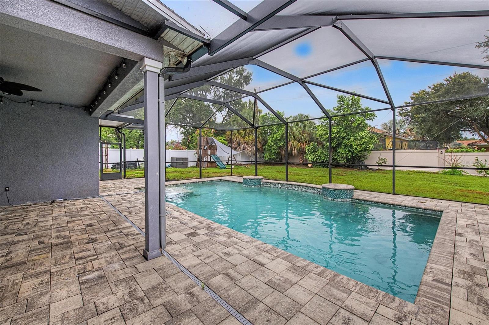 ROYAL CREST ESTATES UNIT 1 - Residential Lease