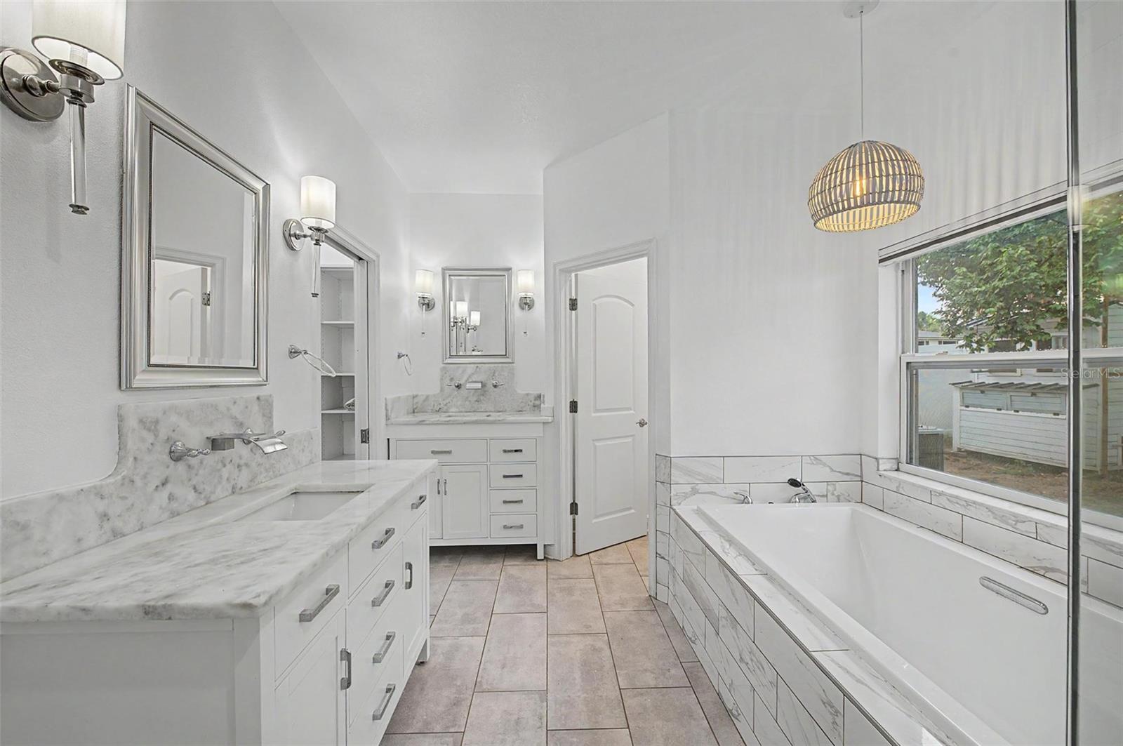 ROYAL CREST ESTATES UNIT 1 - Residential Lease