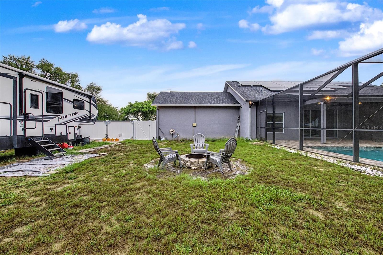 ROYAL CREST ESTATES UNIT 1 - Residential Lease