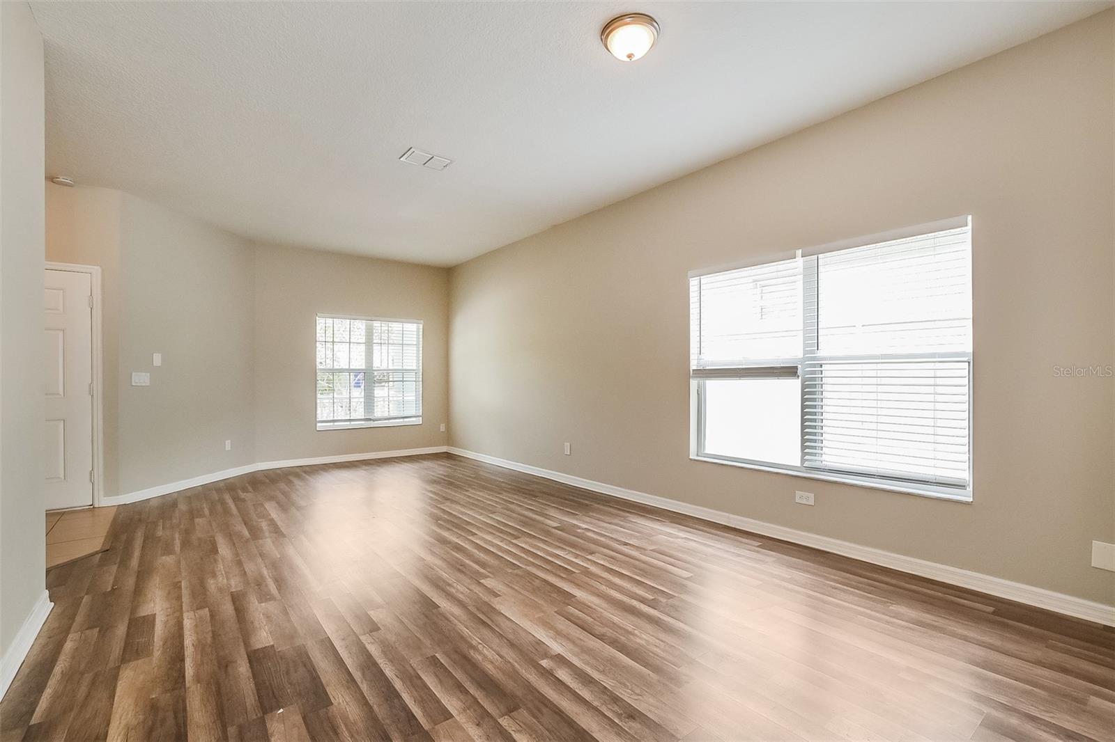 TAVARES PINES AT LAKE SAUNDERS PH 02 - Residential