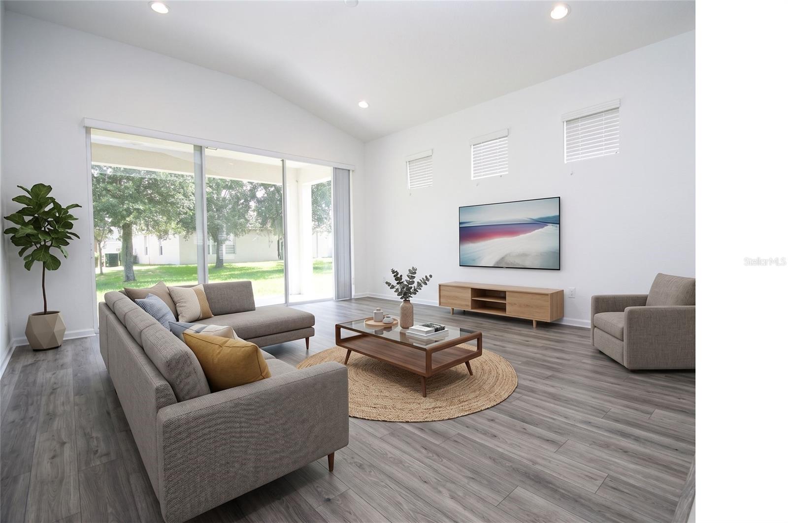 LAKES OF WINDERMERE-PEACHTREE - Residential