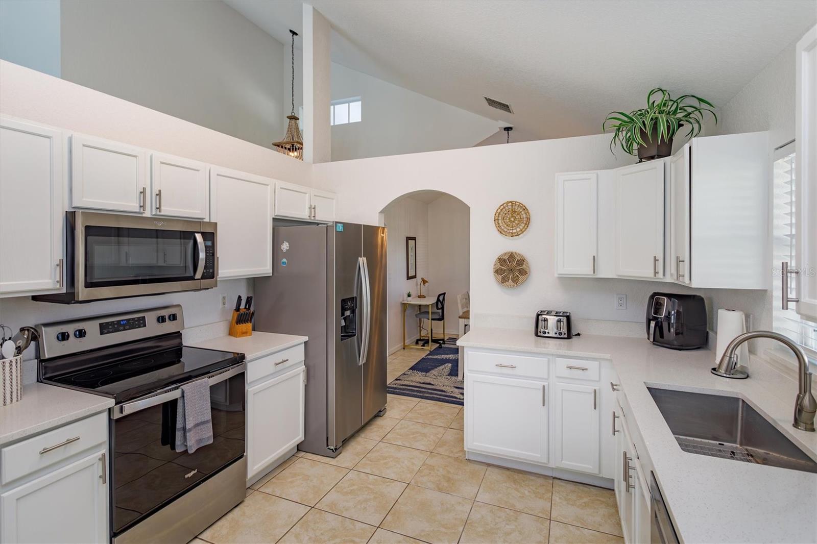 PINEWOOD COUNTRY ESTATES - Residential