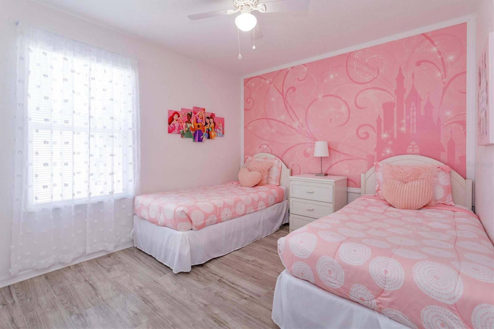 PINEWOOD COUNTRY ESTATES - Residential