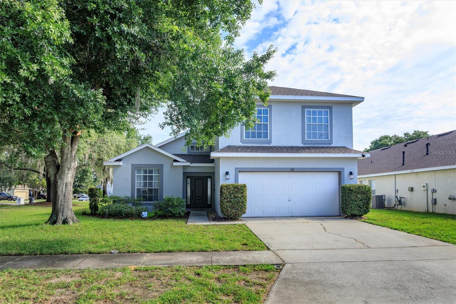 PINEWOOD COUNTRY ESTATES - Residential
