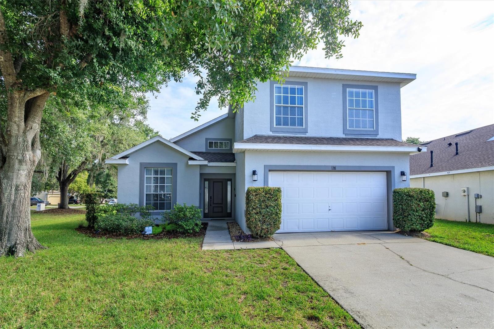 PINEWOOD COUNTRY ESTATES - Residential