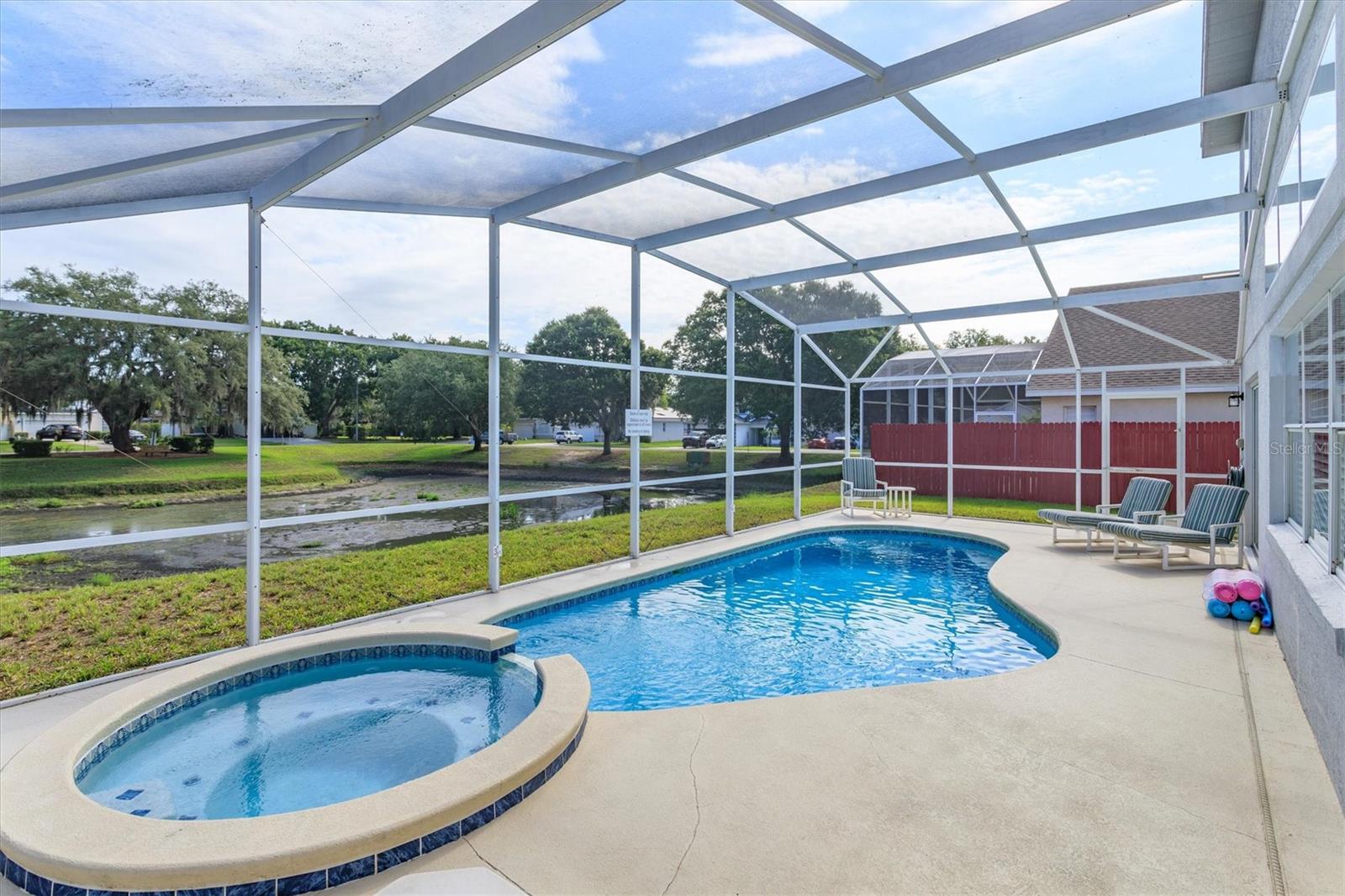 PINEWOOD COUNTRY ESTATES - Residential