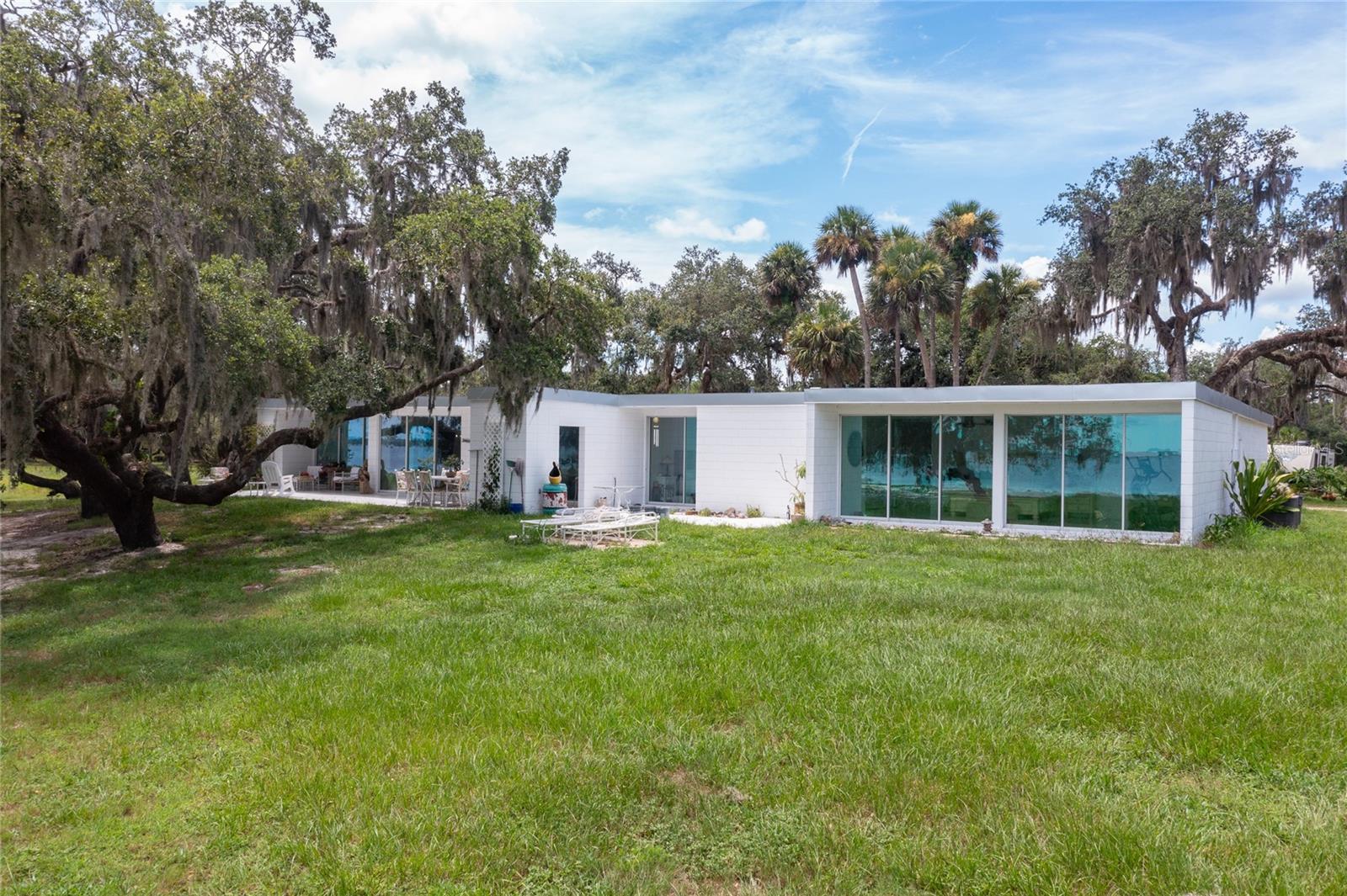 LAKE HARNEY BCH - Residential