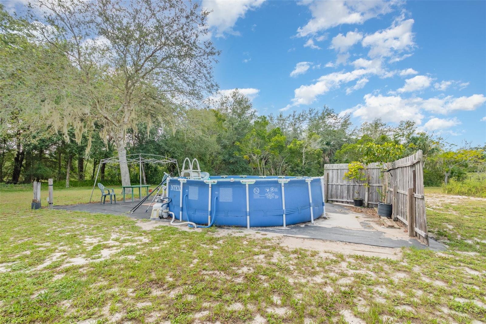 CARNELL 3RD ADD AKA PELLS HILLTOP UNREC - Residential