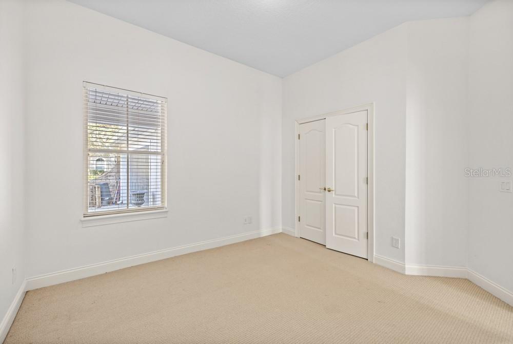 HEATHROW COUNTRY EST HOMES PH ONE - Residential