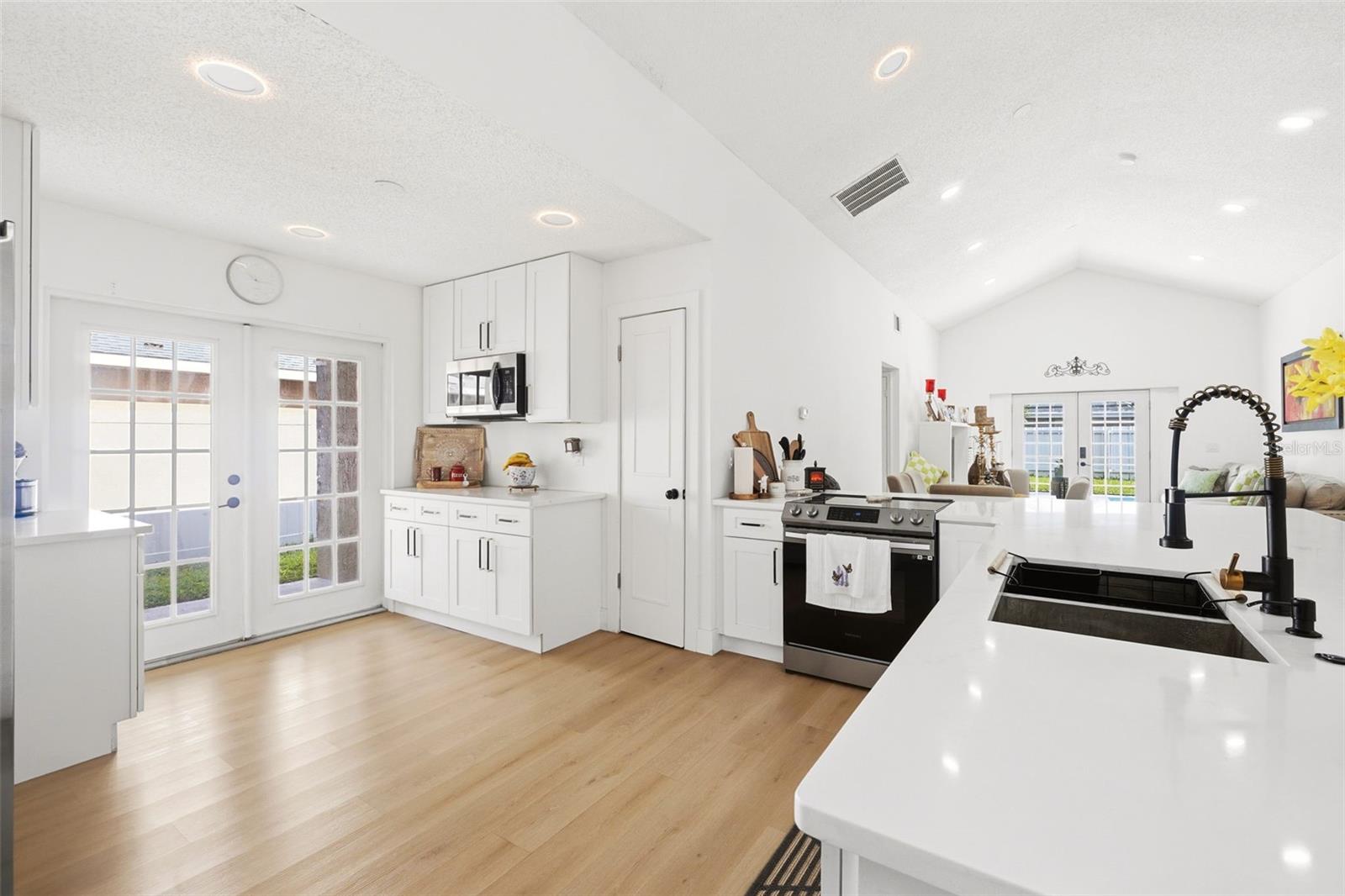 CYPRESS LAKES PH 3 - Residential
