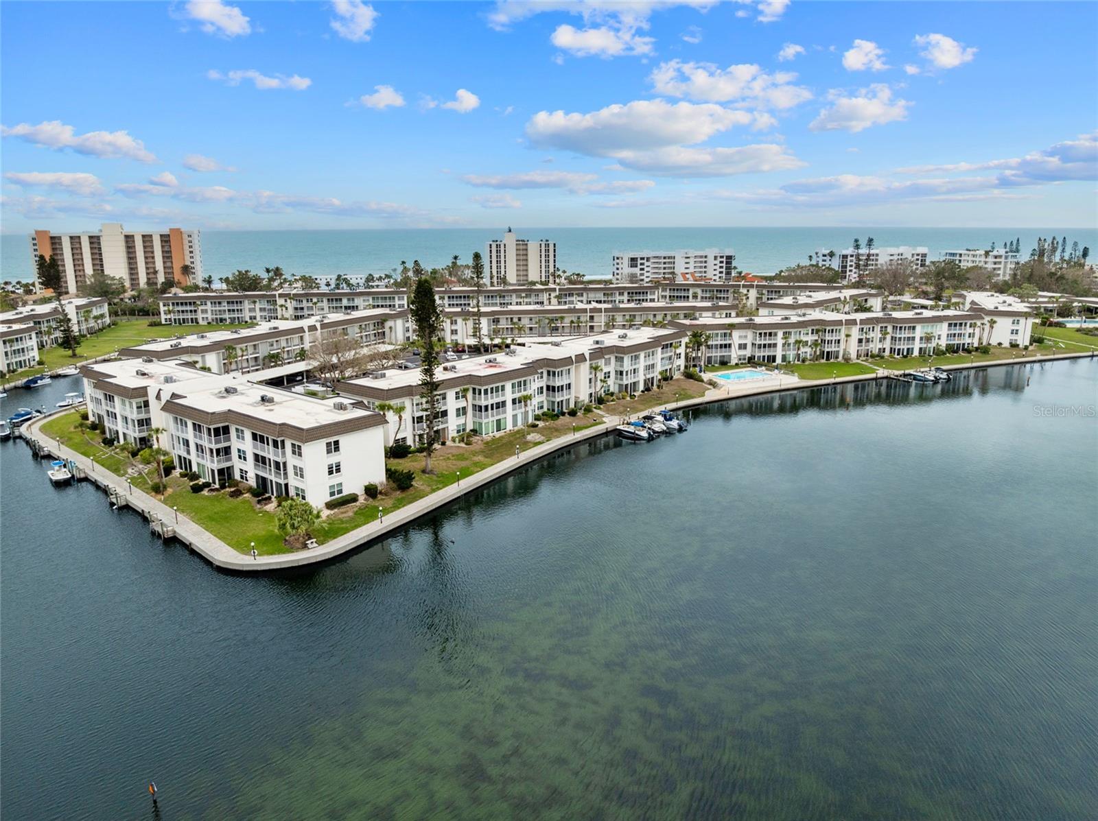 LONGBOAT HARBOUR - Residential