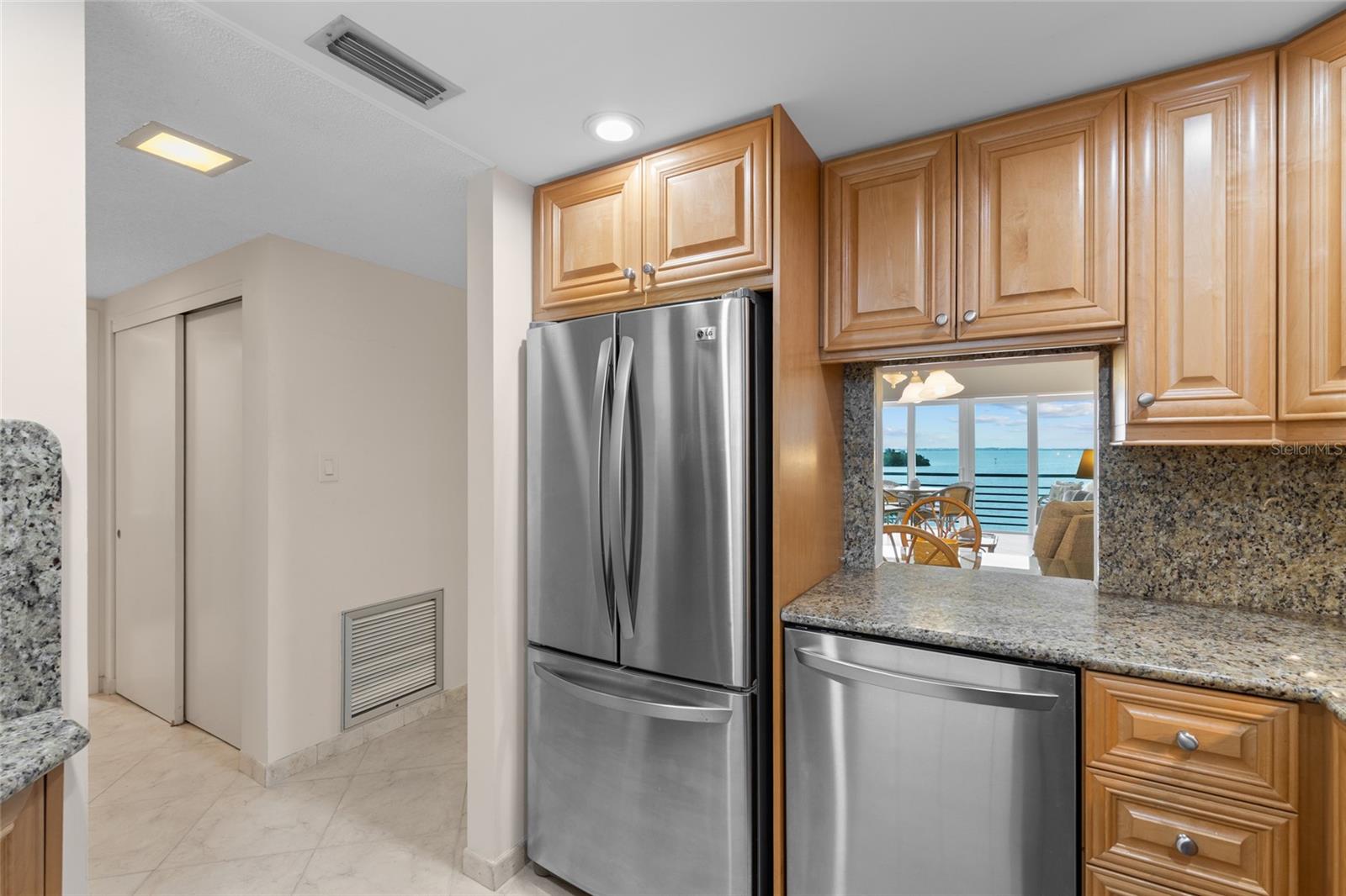 LONGBOAT HARBOUR - Residential