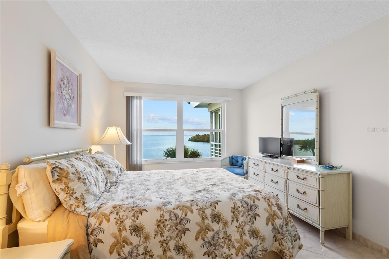 LONGBOAT HARBOUR - Residential