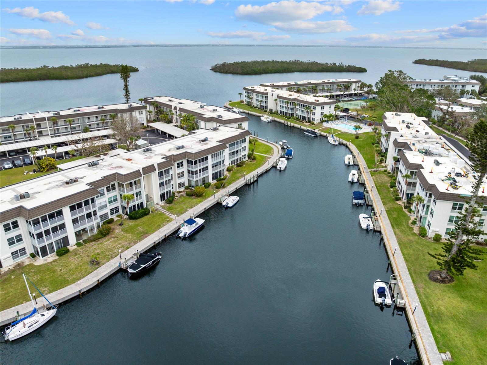 LONGBOAT HARBOUR - Residential
