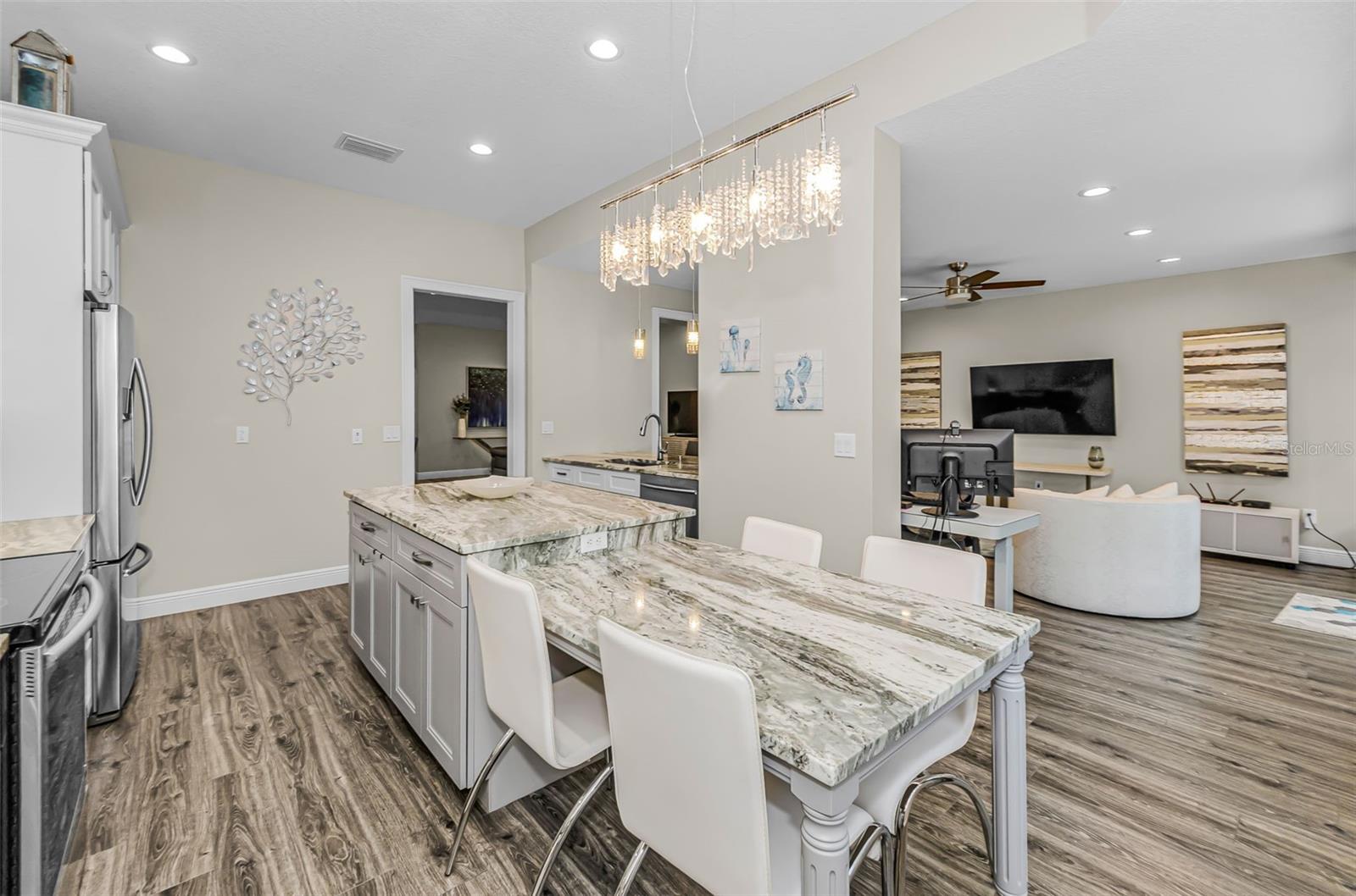 PARCEL B - THE PINNACLE - Residential