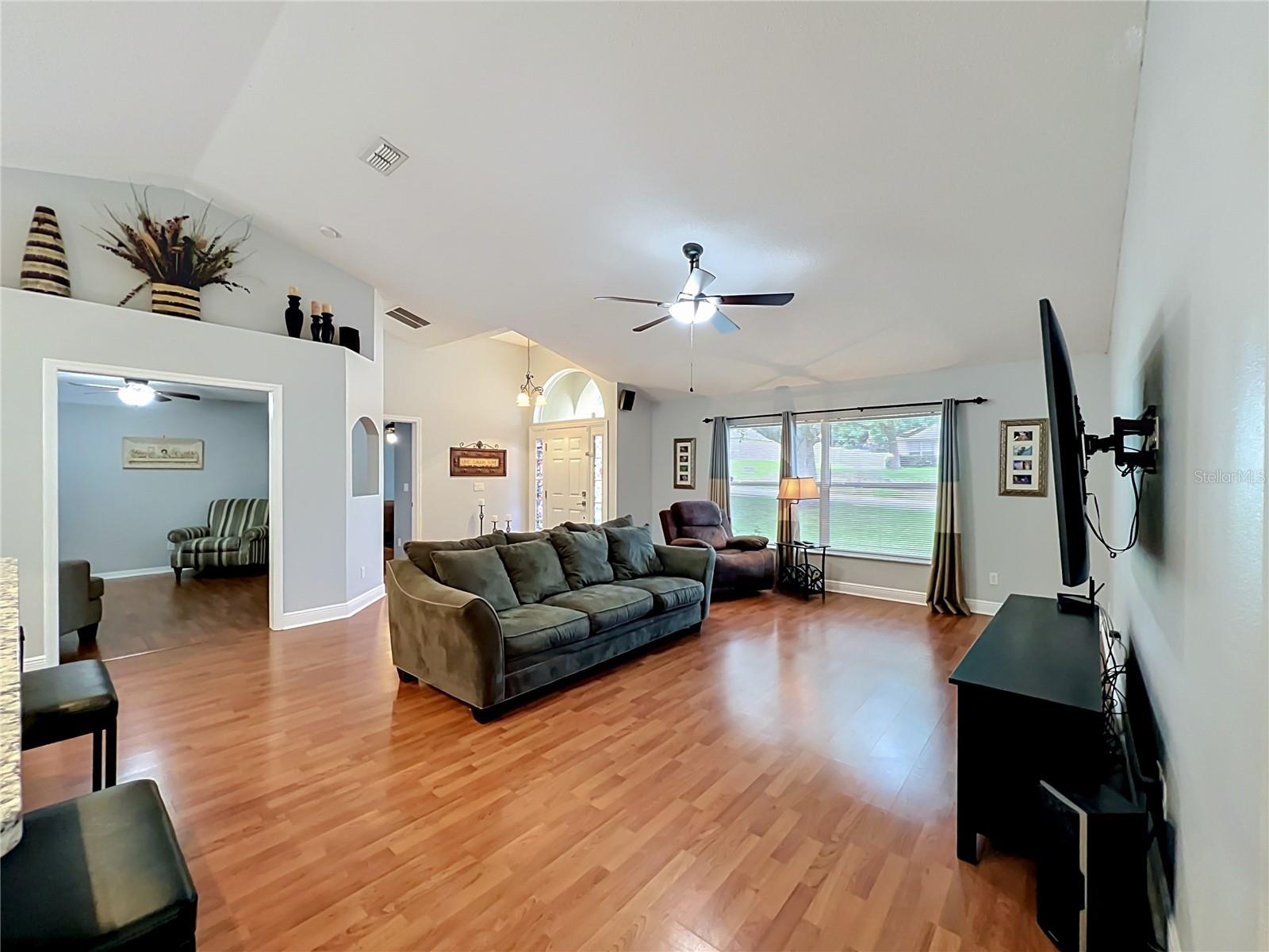 MINNEOLA OAK VALLEY PH 03 LT 362 PB 50 - Residential