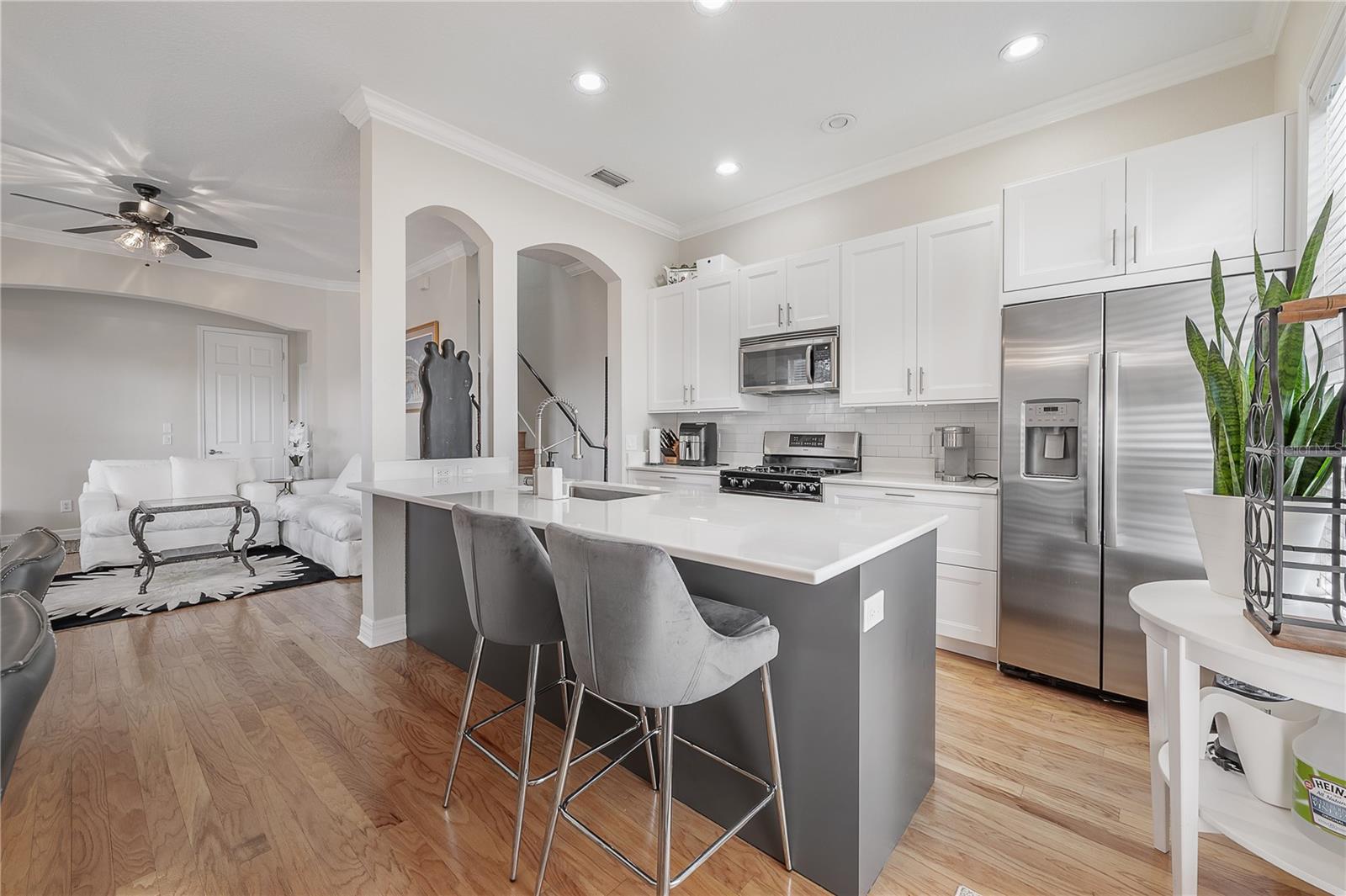 HANSEN MANOR TWNHMS - Residential Lease