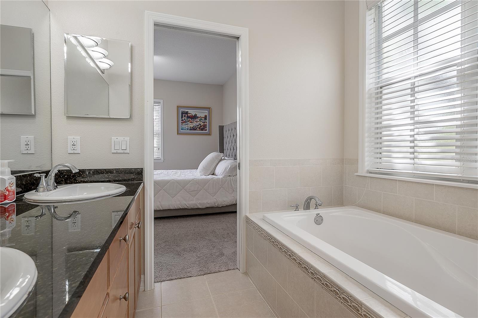 HANSEN MANOR TWNHMS - Residential Lease