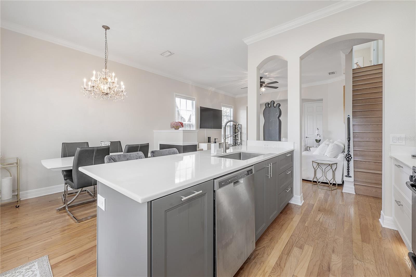 HANSEN MANOR TWNHMS - Residential Lease