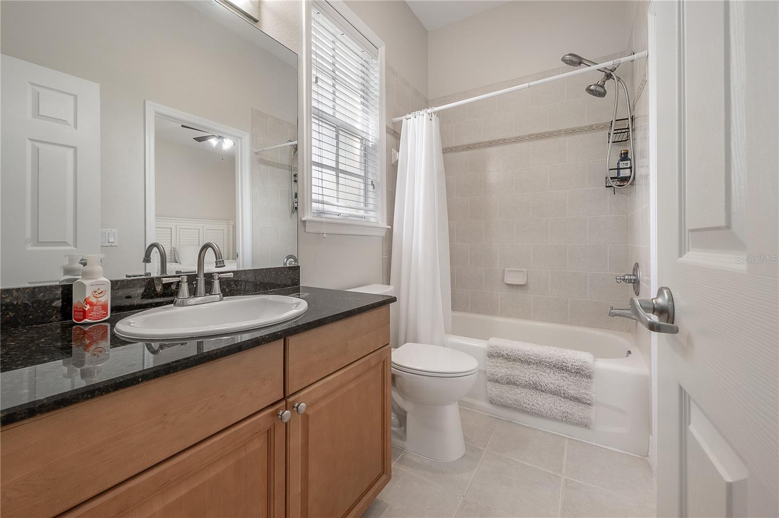HANSEN MANOR TWNHMS - Residential Lease