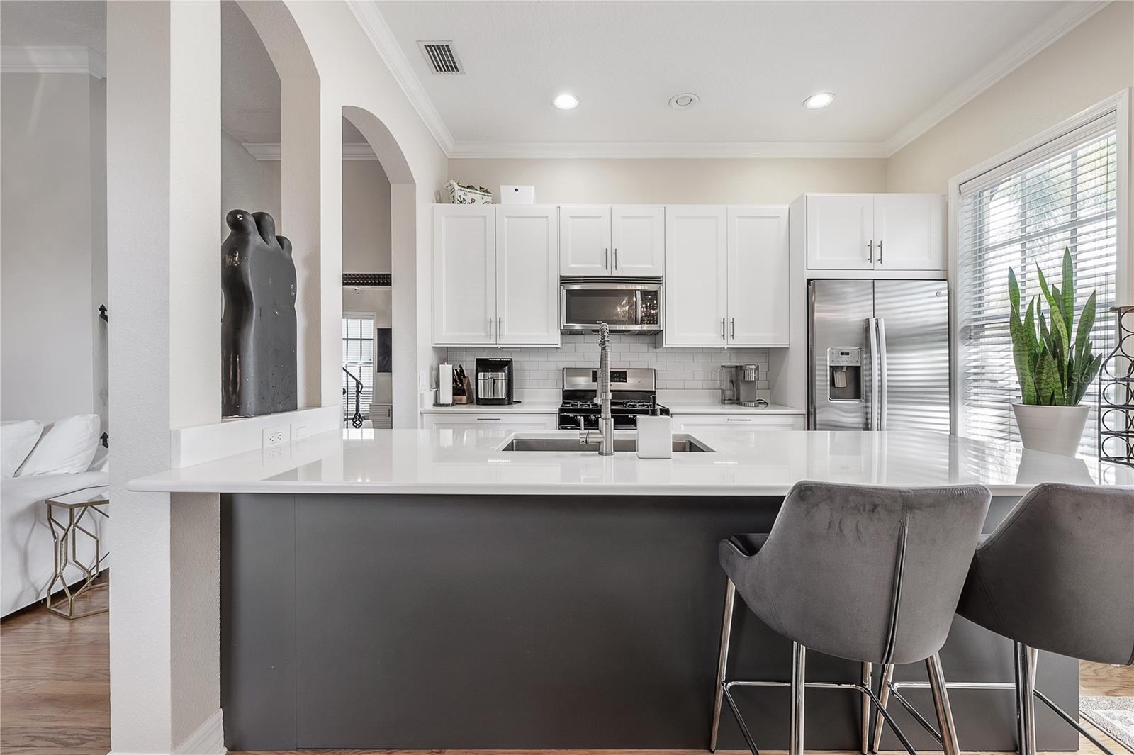 HANSEN MANOR TWNHMS - Residential Lease