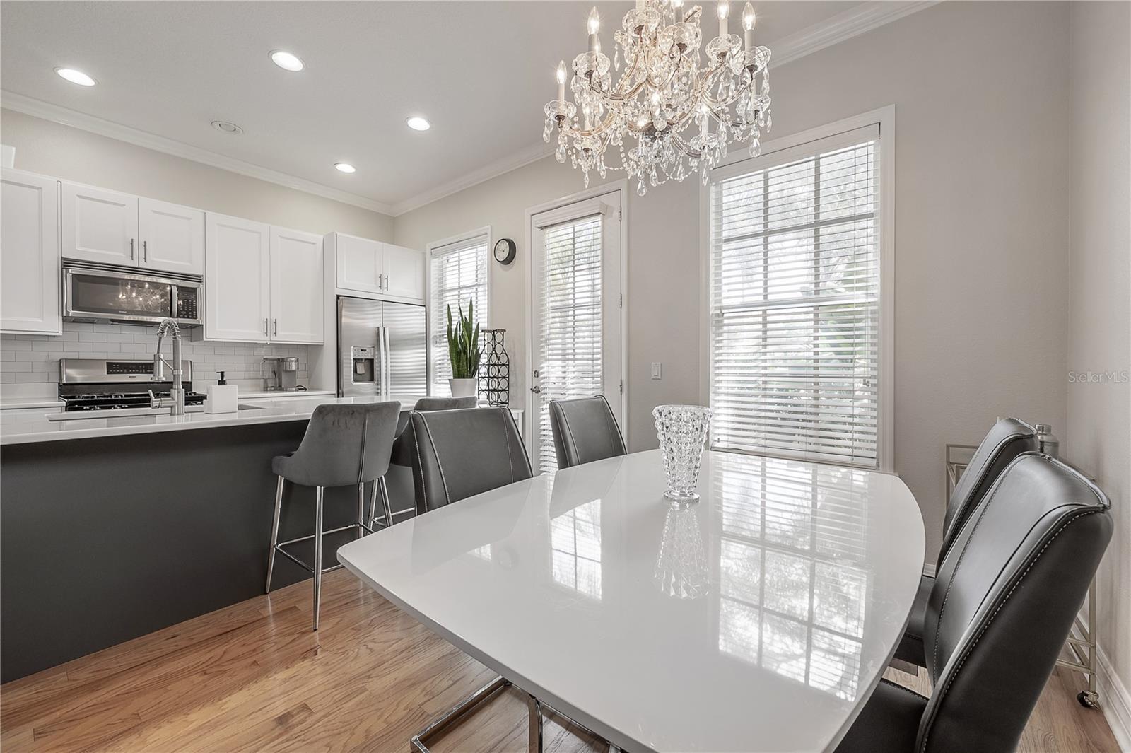 HANSEN MANOR TWNHMS - Residential Lease