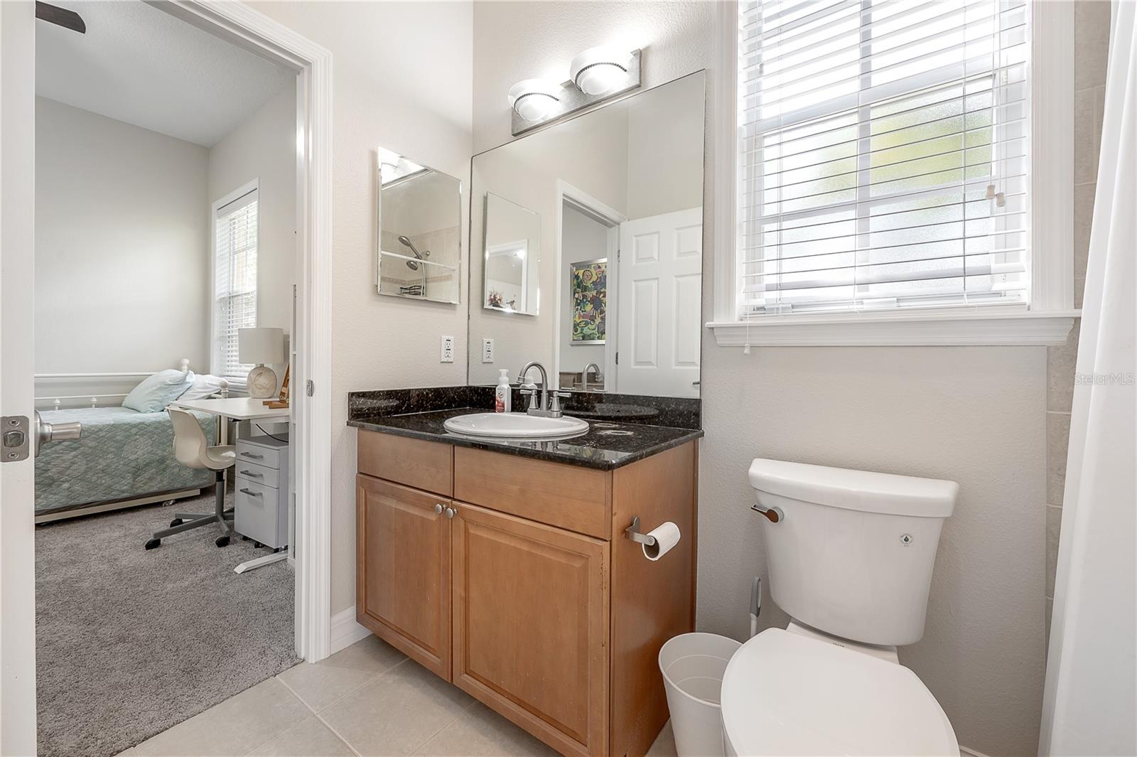 HANSEN MANOR TWNHMS - Residential Lease
