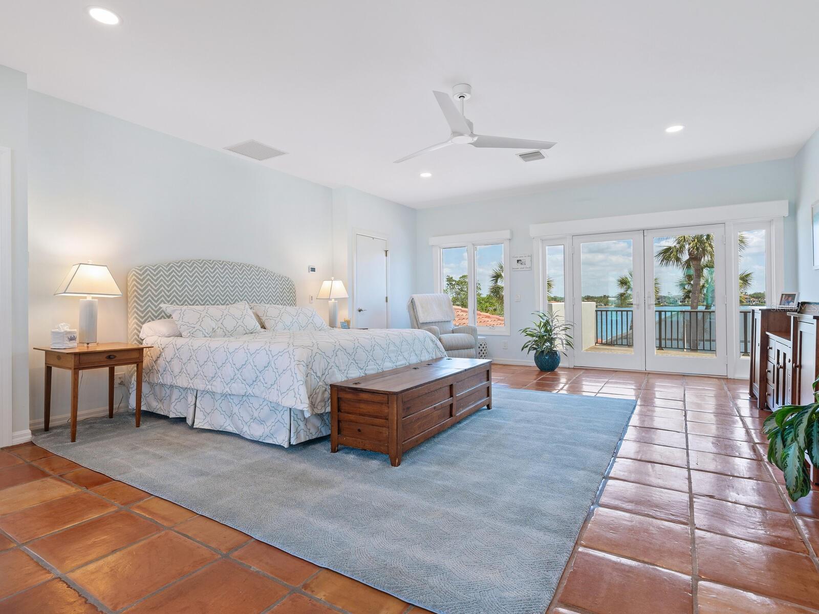 CASEY KEY - Residential