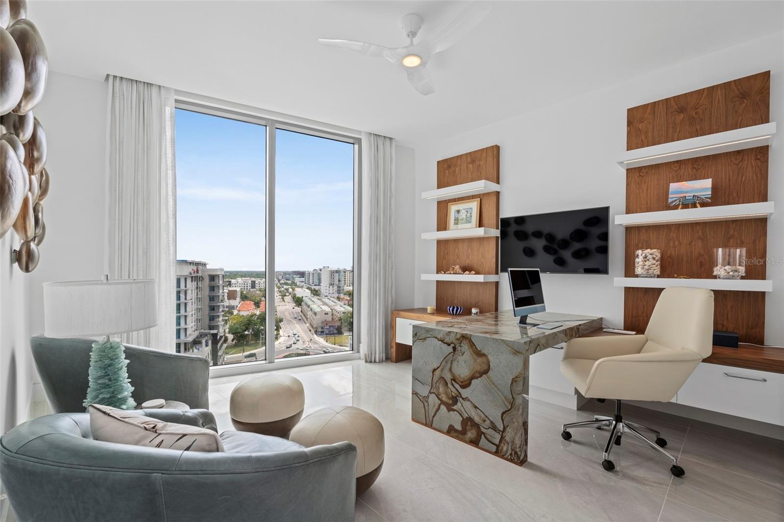 THE RITZ CARLTON RESIDENCES - Residential