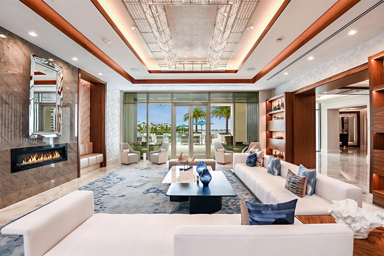 THE RITZ CARLTON RESIDENCES - Residential