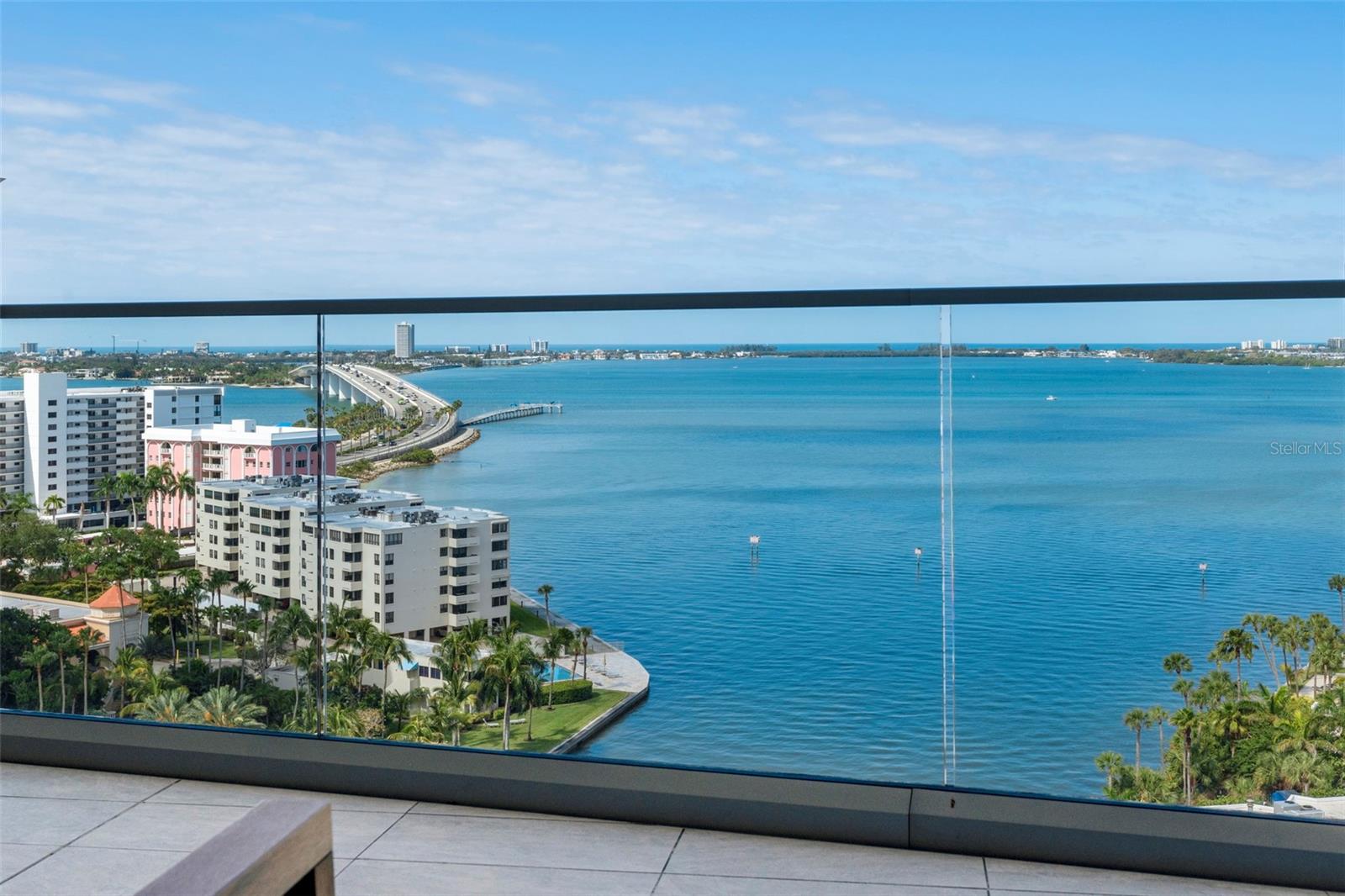 THE RITZ CARLTON RESIDENCES - Residential