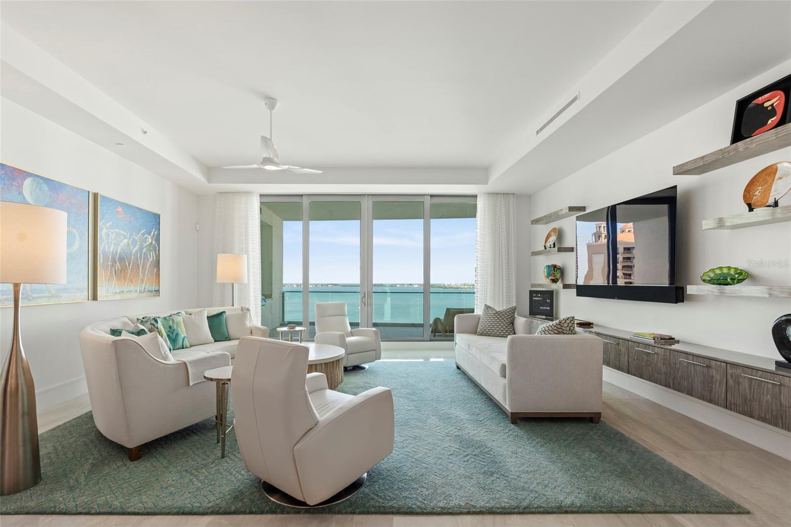 THE RITZ CARLTON RESIDENCES - Residential