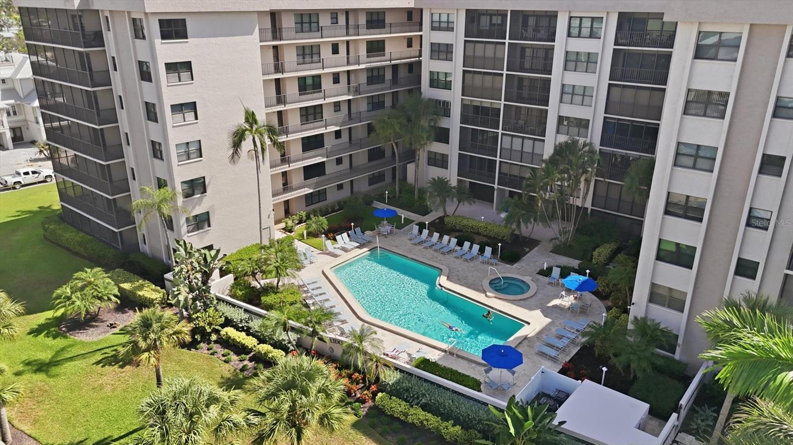 LIDO TOWERS - Residential