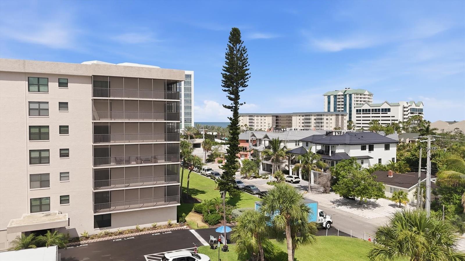 LIDO TOWERS - Residential