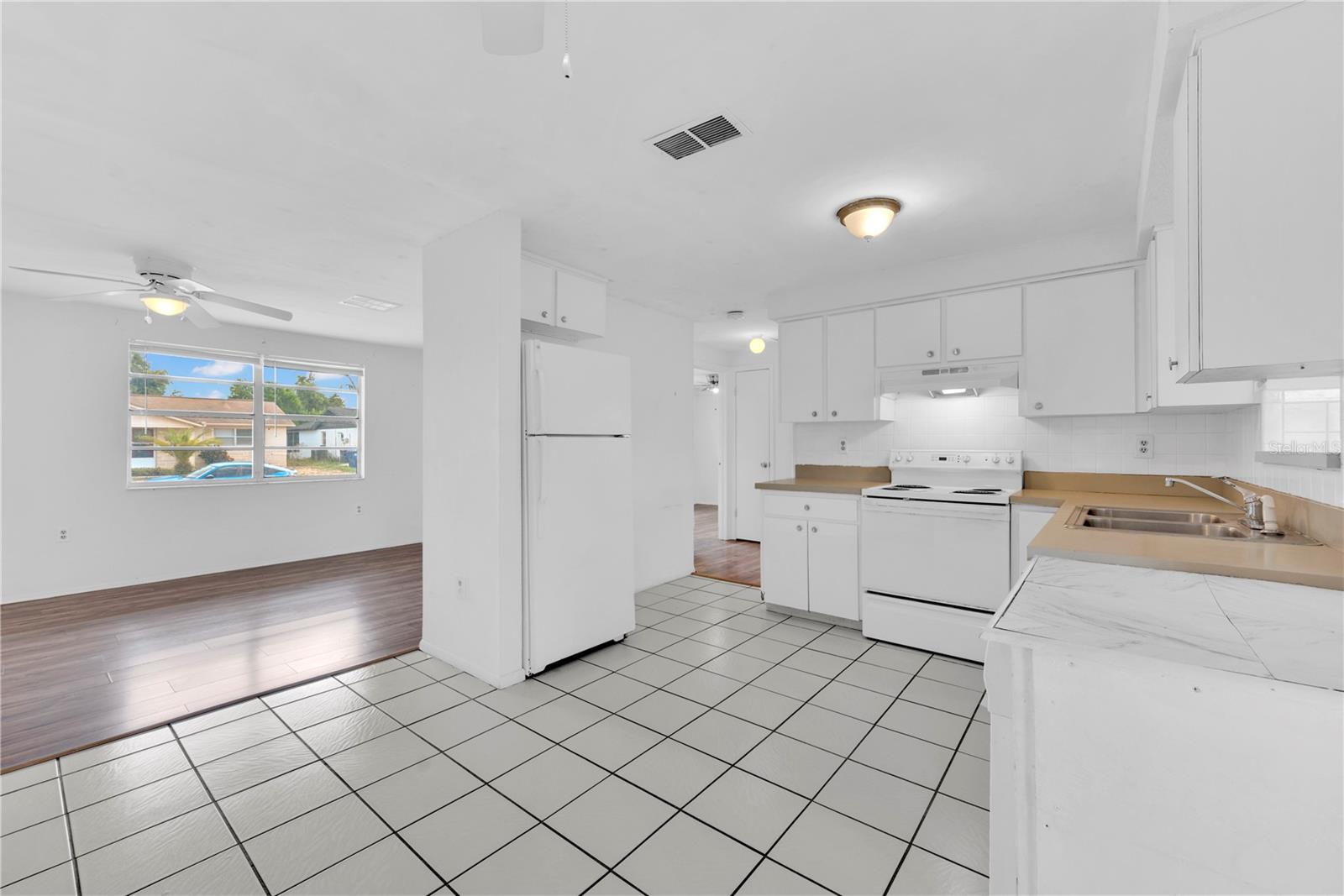 HILLANDALE - Residential