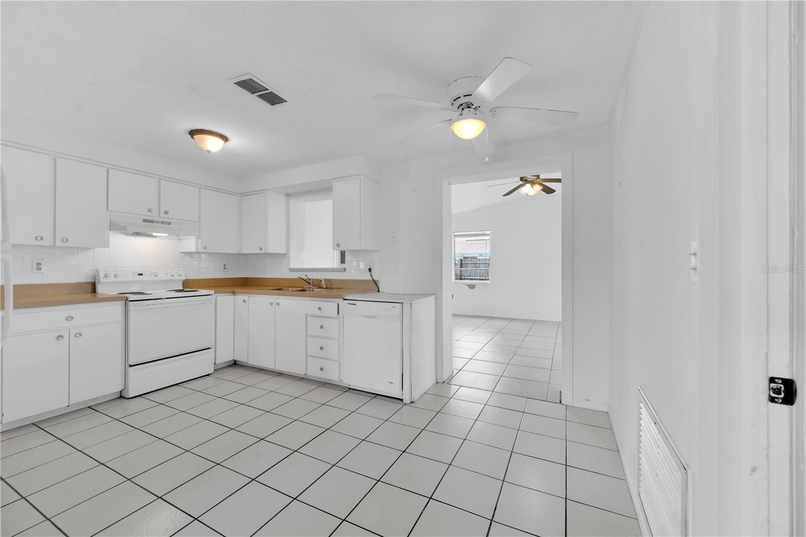 HILLANDALE - Residential