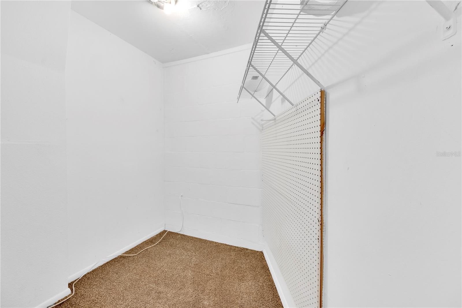 HILLANDALE - Residential