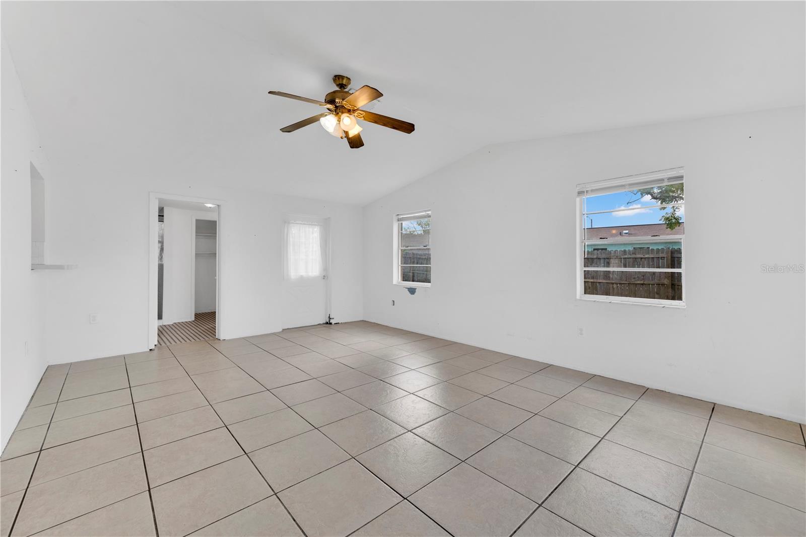 HILLANDALE - Residential