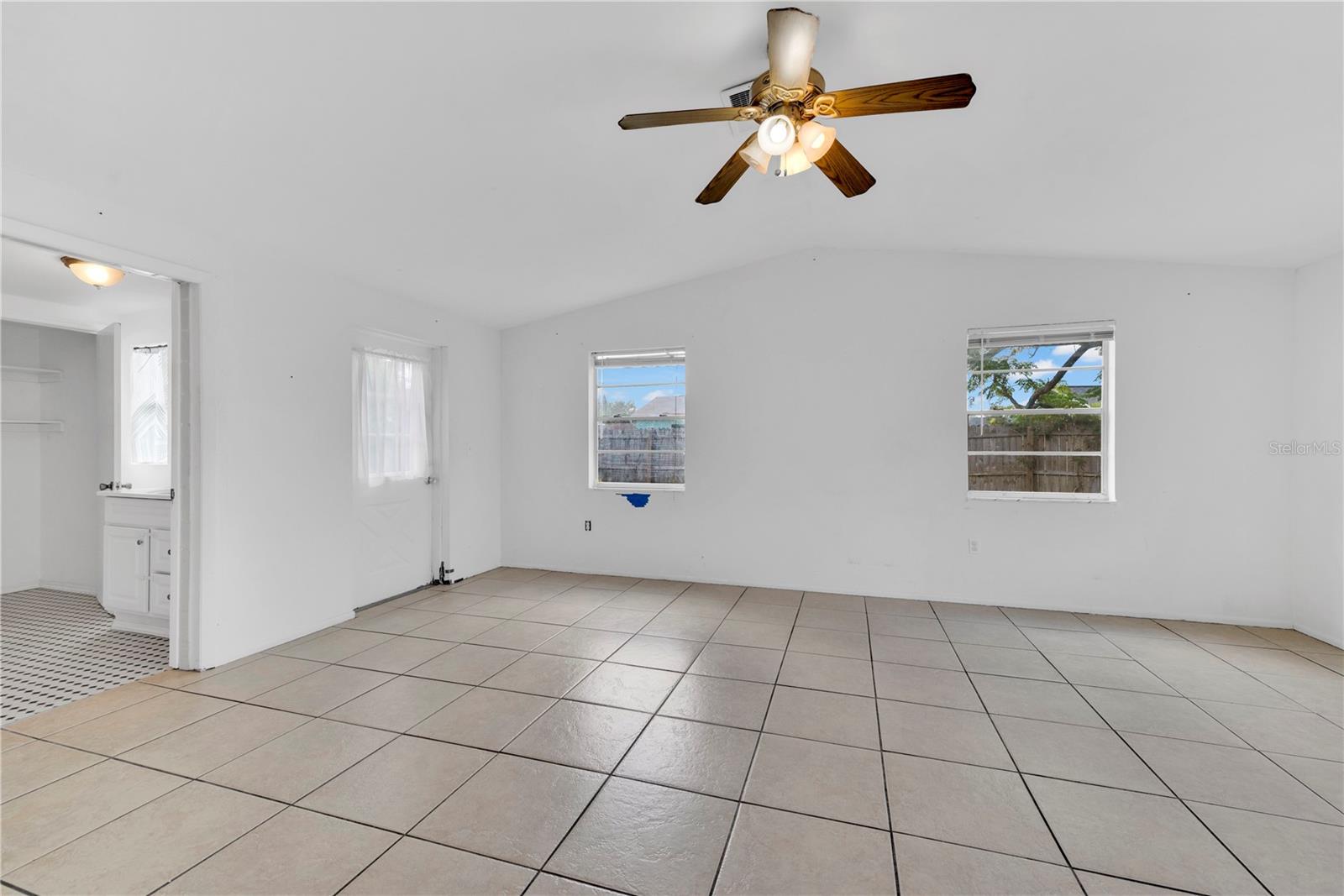 HILLANDALE - Residential