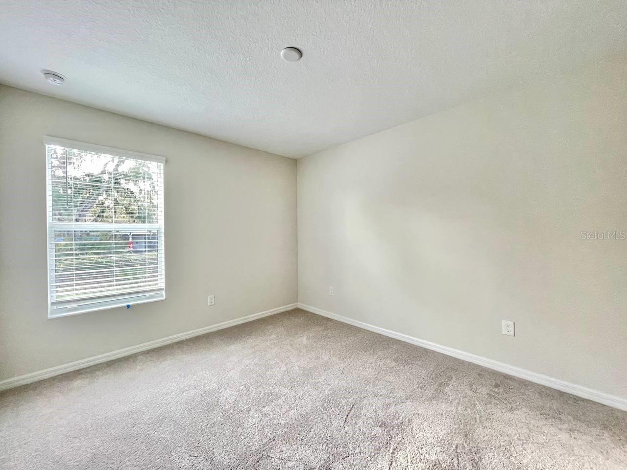 CALUSA CREEK TOWNHOMES - Residential Lease