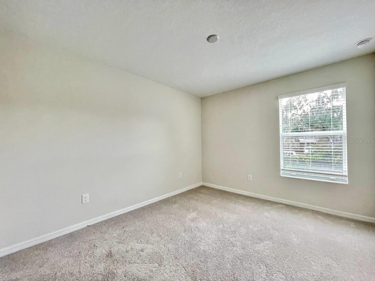 CALUSA CREEK TOWNHOMES - Residential Lease