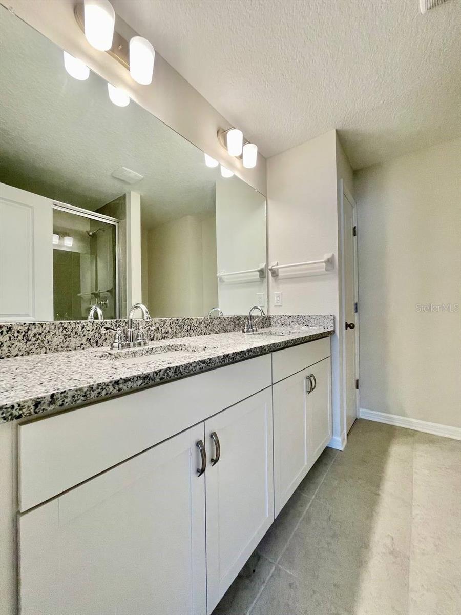 CALUSA CREEK TOWNHOMES - Residential Lease
