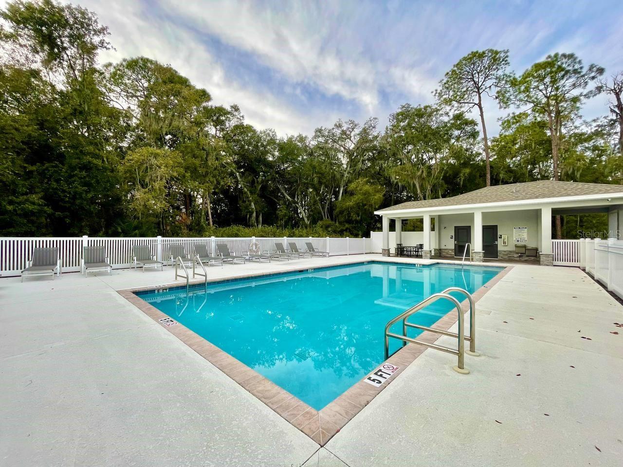 CALUSA CREEK TOWNHOMES - Residential Lease