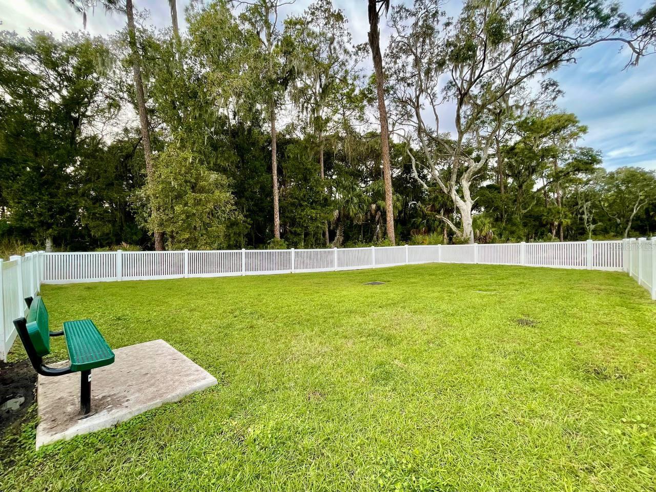CALUSA CREEK TOWNHOMES - Residential Lease