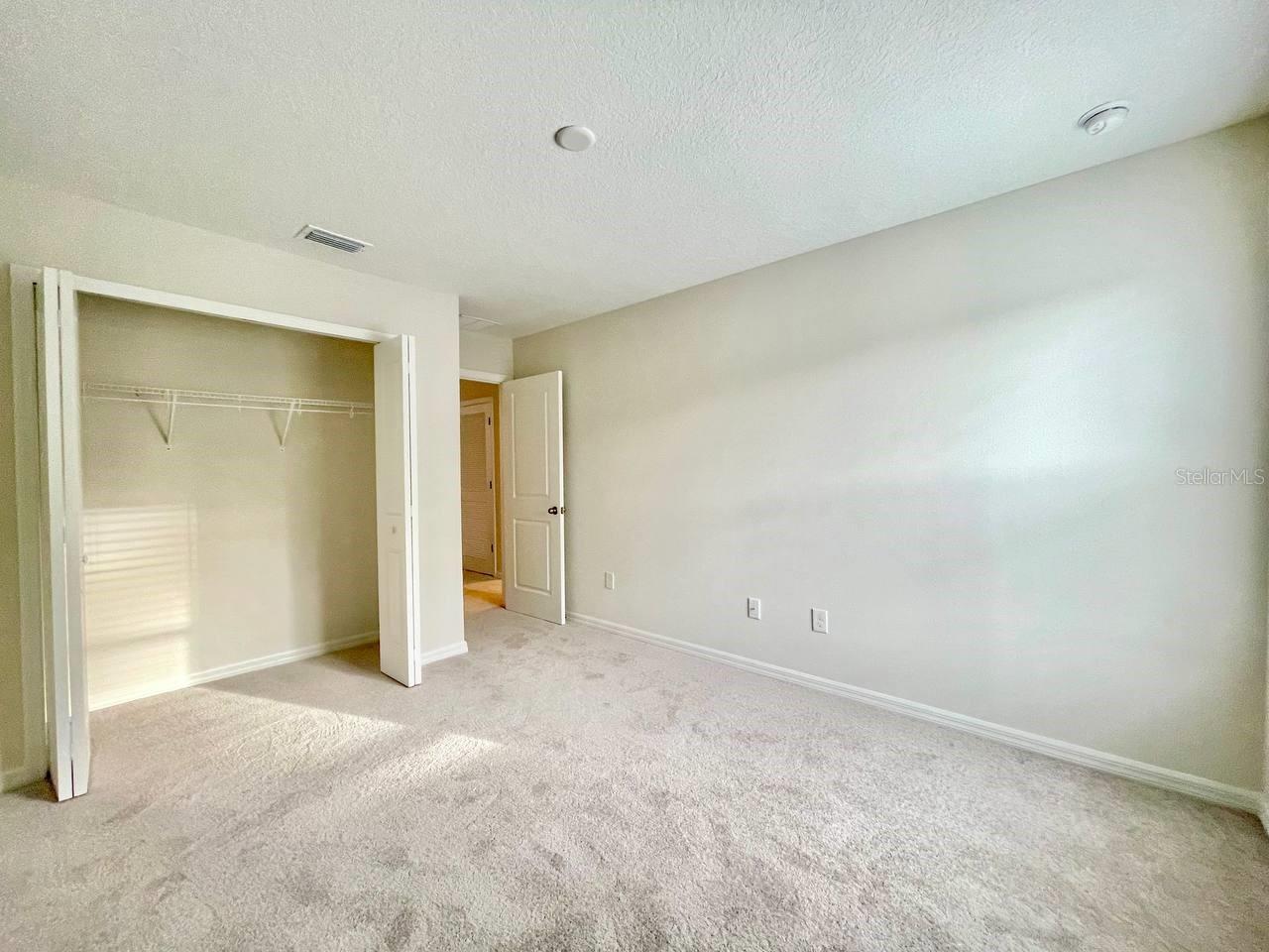 CALUSA CREEK TOWNHOMES - Residential Lease