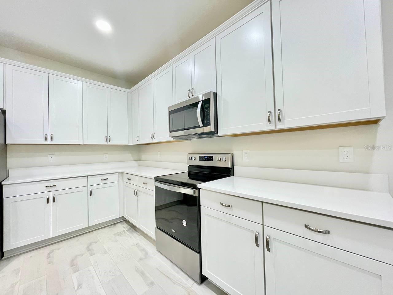 CALUSA CREEK TOWNHOMES - Residential Lease