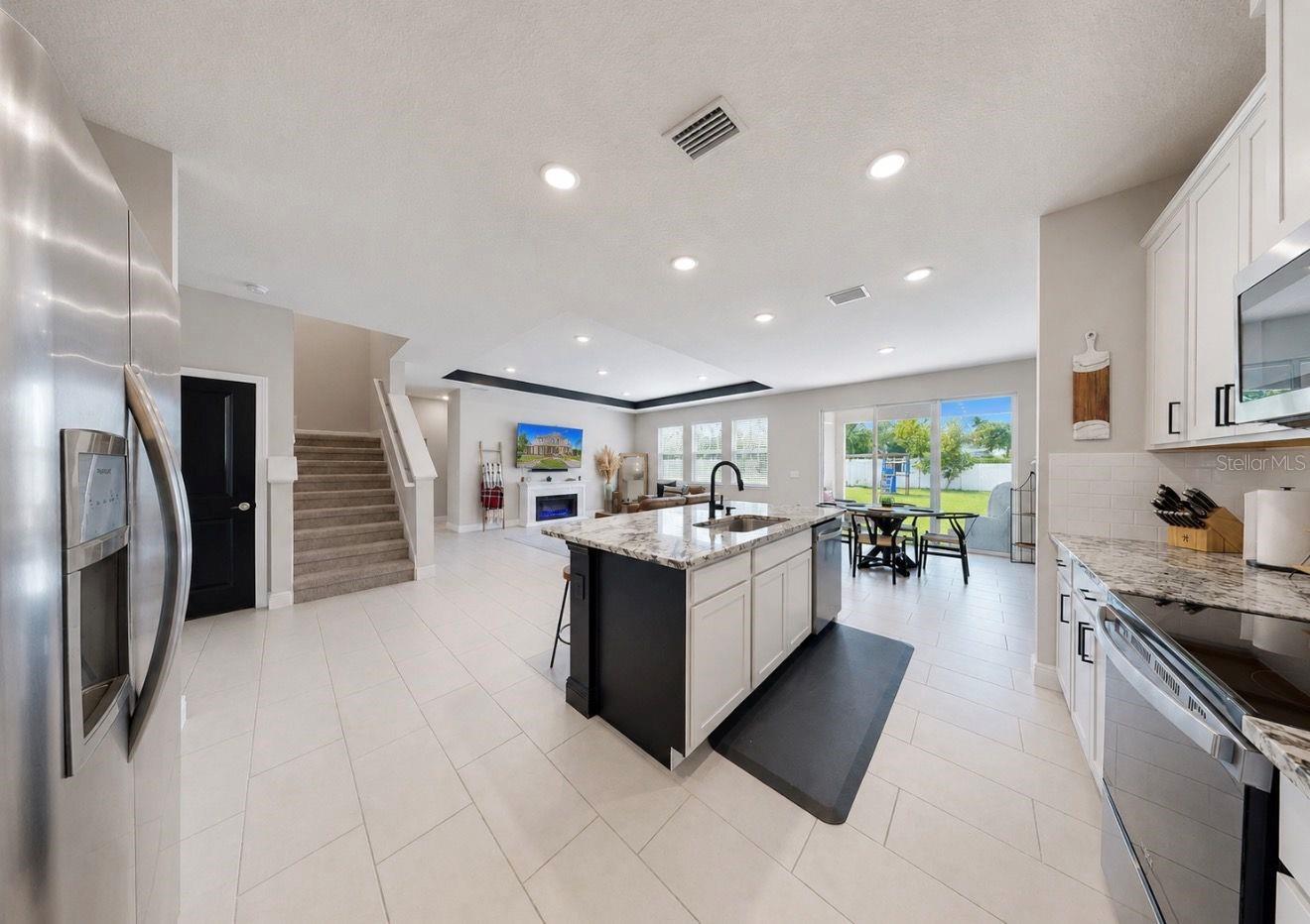 MANGROVE MANOR PH 1 - Residential
