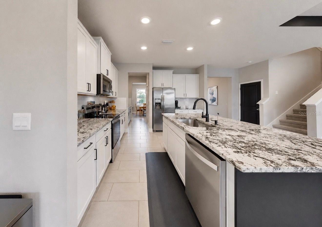 MANGROVE MANOR PH 1 - Residential